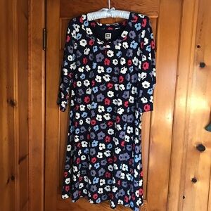 Anne Klein Navy Dress with 3/4 Sleeves and Banded Neck, Size 1X.